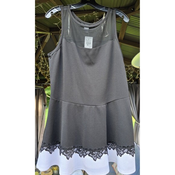 Ashley Stewart Women's Peplum Top Lace Sheer Sleeveless Black NWT 12 - Picture 1 of 4